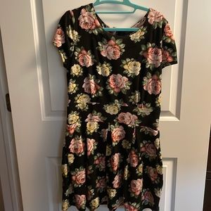 Floral Swing Dress with Zipper backing